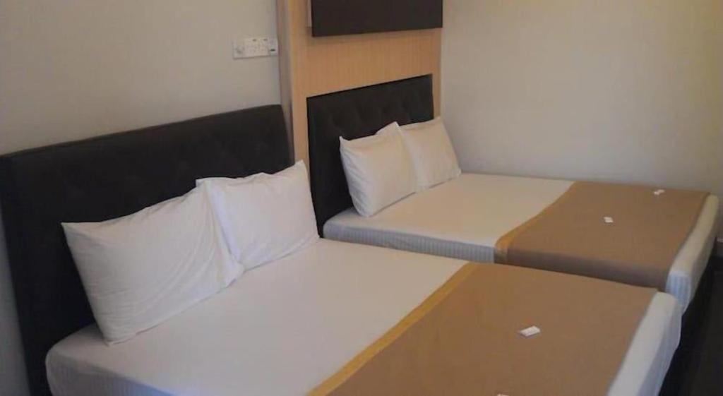 Serdang Business Hotel Seri Kembangan Exterior photo