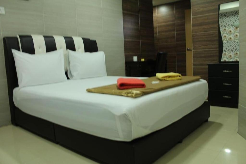 Serdang Business Hotel Seri Kembangan Exterior photo